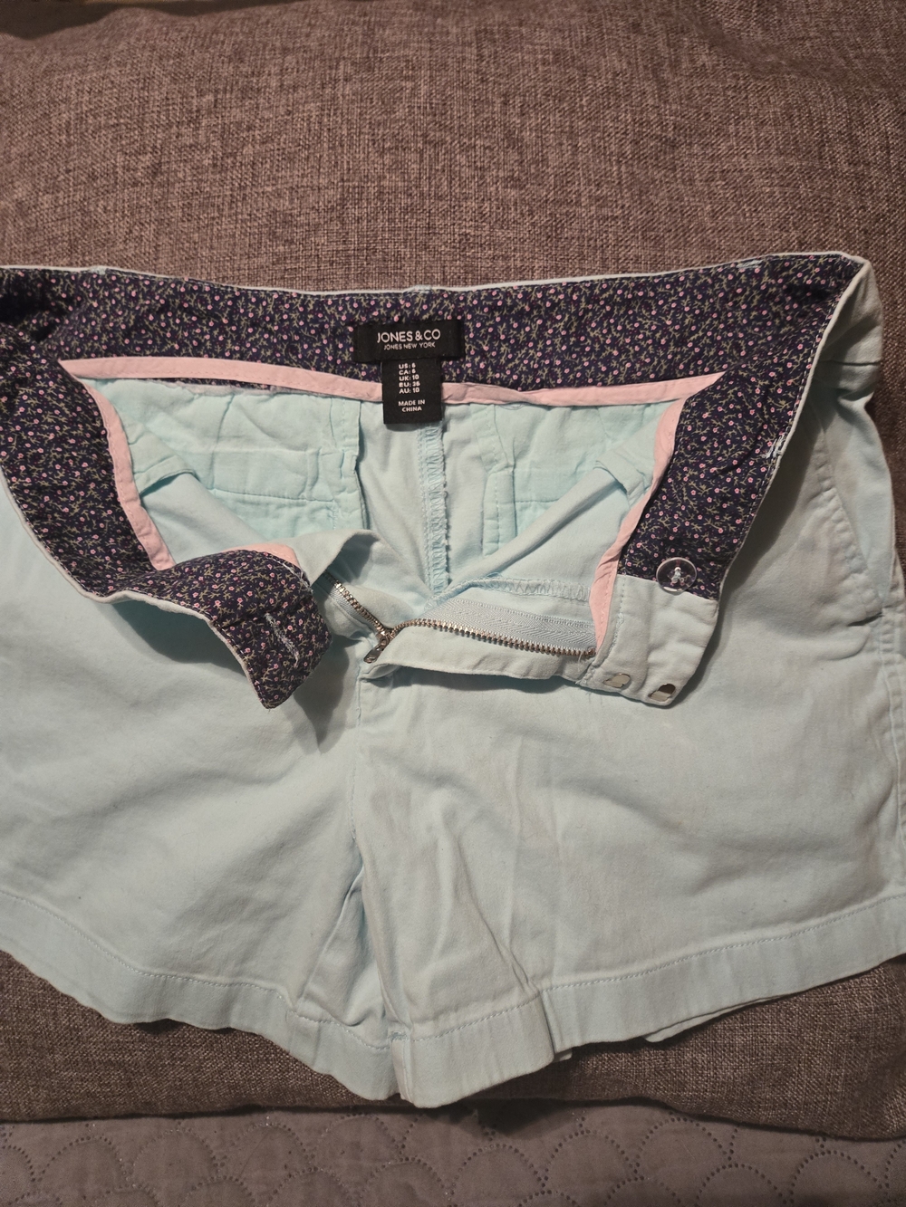 Jones New York Pale Blue Women's Cotton Shorts with Floral Waistband